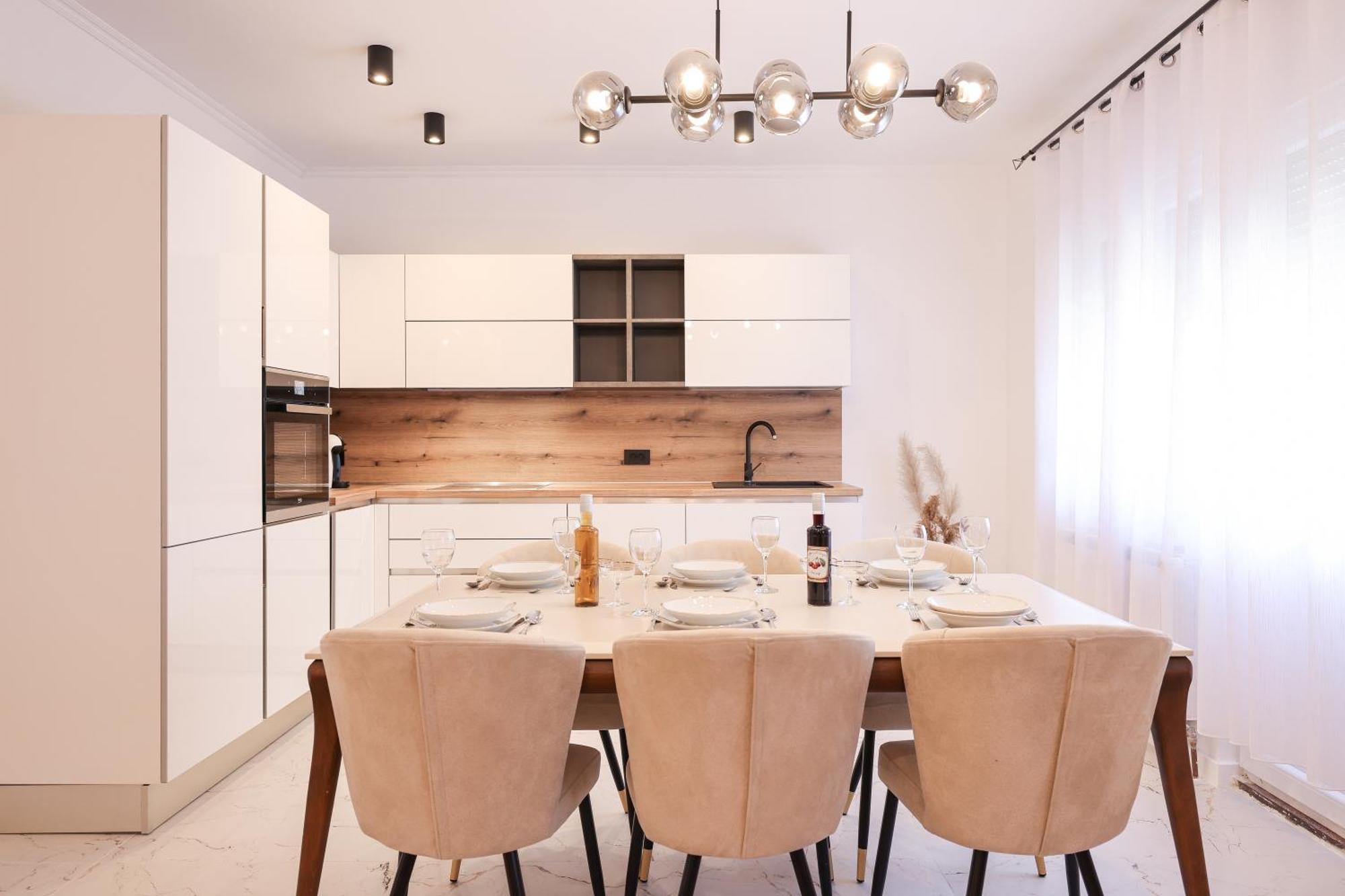 Oscar & Leo Apartment
