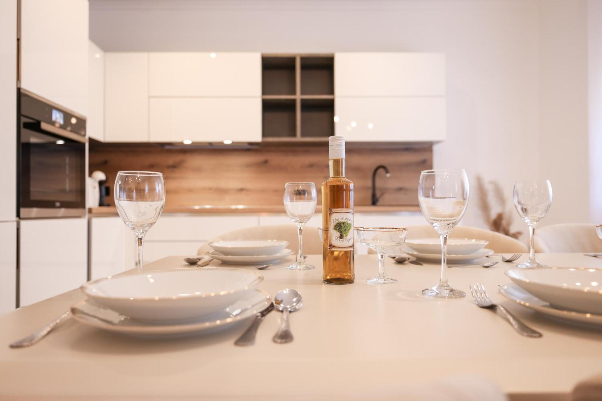 Oscar & Leo Apartment